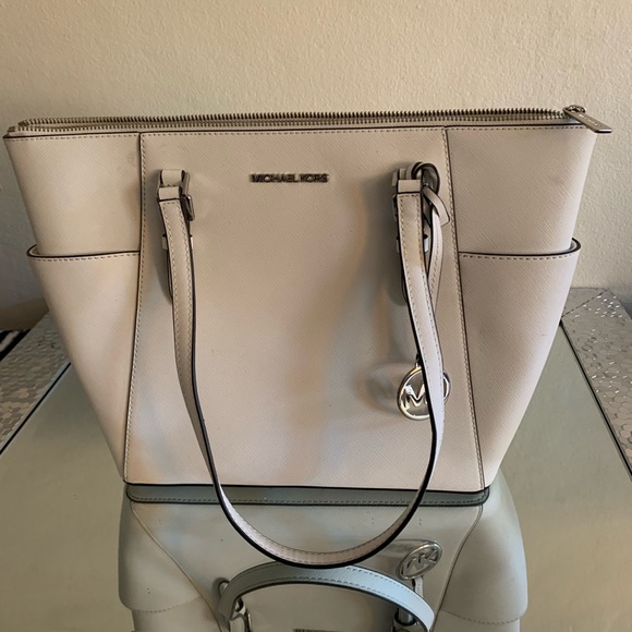 Michael Kors Light Beige Tote Bag - Picture 6 of 6